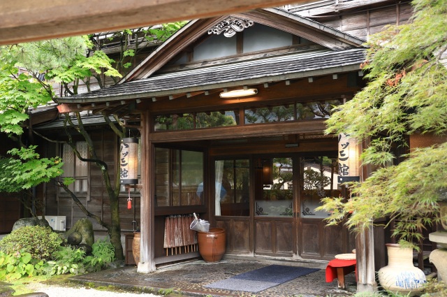 飛騨古川「八ツ三館」宿泊体験記 ｜ 食と温泉を楽しむ。受け継がれるおもてなしの老舗宿