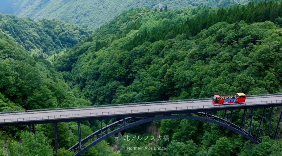 おくひだマウンテンバス(高山市)