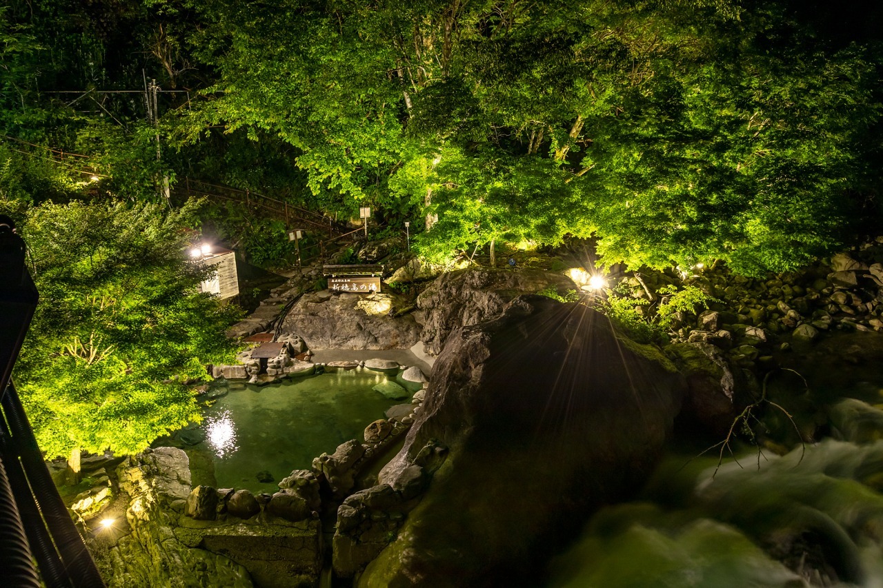 新穂高の湯 新緑ライトアップ【高山市】