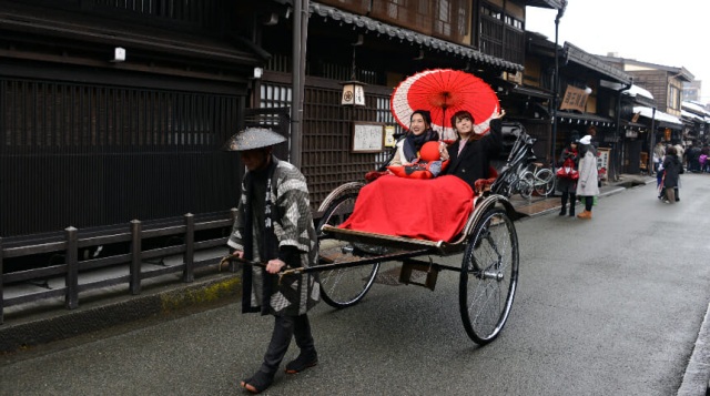 飛騨高山観光人力車ごくらく舎